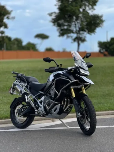 TRIUMPH TIGER 1200 RALLY EXPLORER