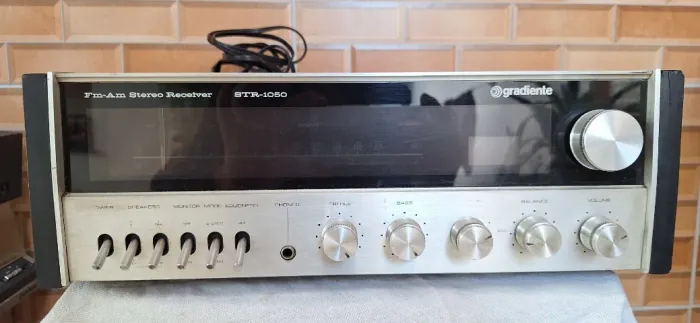 Receiver Gradiente Model 1050