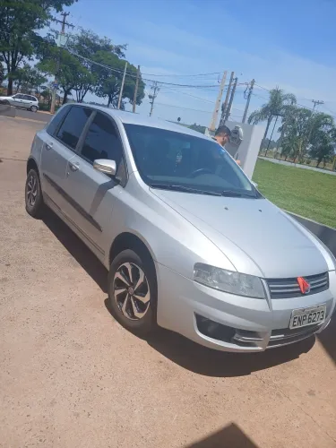 Fiat Stilo 1.8 Attractive Flex 8V 5P 2011