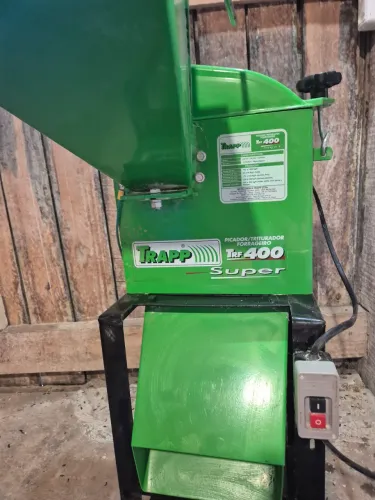 Picador/Triturador Forrageiro TRAPP TR 400 Super