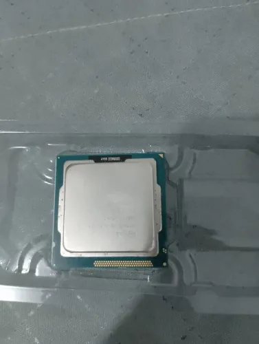 Processador Xeon 1230 V2 usado umas vez
