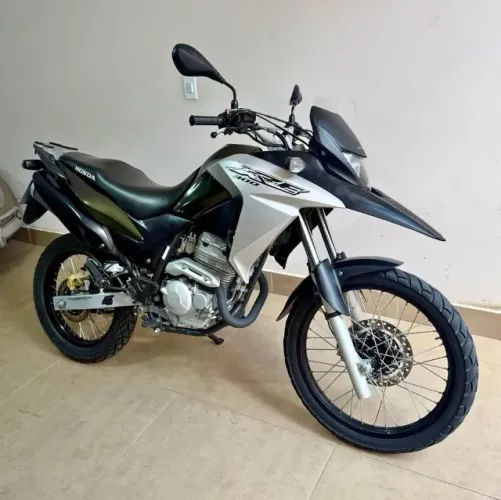 VENDO XRE 2018 SEGUNDO DONO MOTO NOVINHA