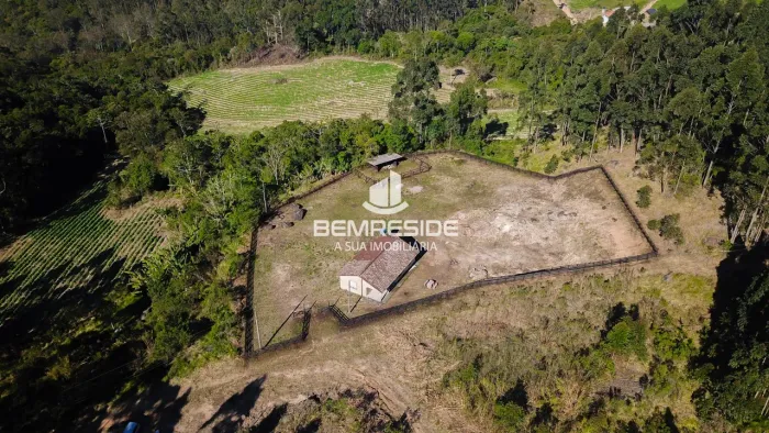 Sítio escriturado com mais de 5 hectares na Linha Carneiro em Pedras Grandes