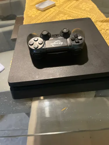 Vendo ps4 slim 512GB