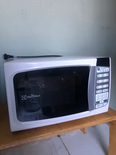 Micro-ondas Electrolux 20l Funcionando
