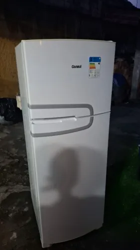 Geladeira novinha pouco uso cônsul 1000$