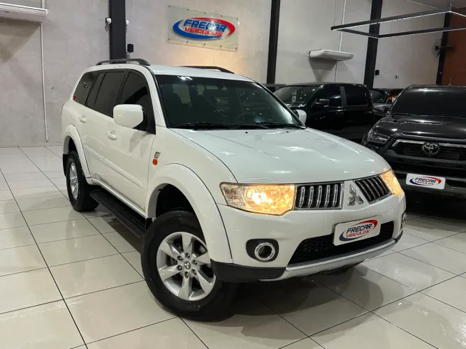 Mitsubishi Pajero Dakar 3.2 4X4 T.i. Dies. 5P Aut. 2013