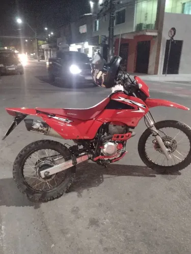 Moto Duro na queda se chama TORNADO.
