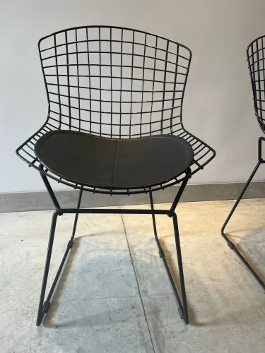 2 Cadeiras Bertoia pretas