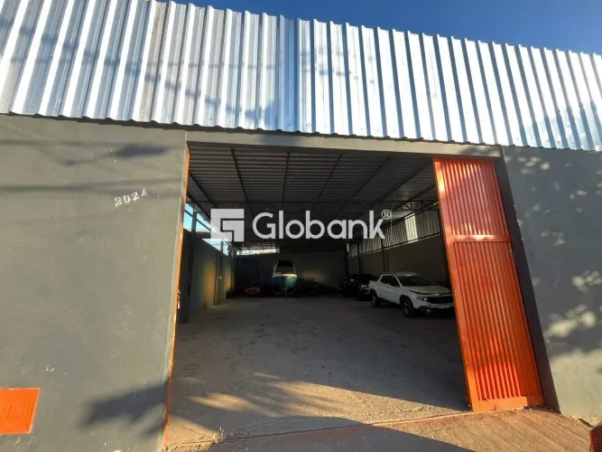 Galpão para aluguel Esplanada 300m² Montes Claros MG