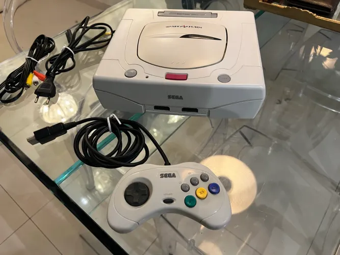 Sega Saturno japonês novíssimo