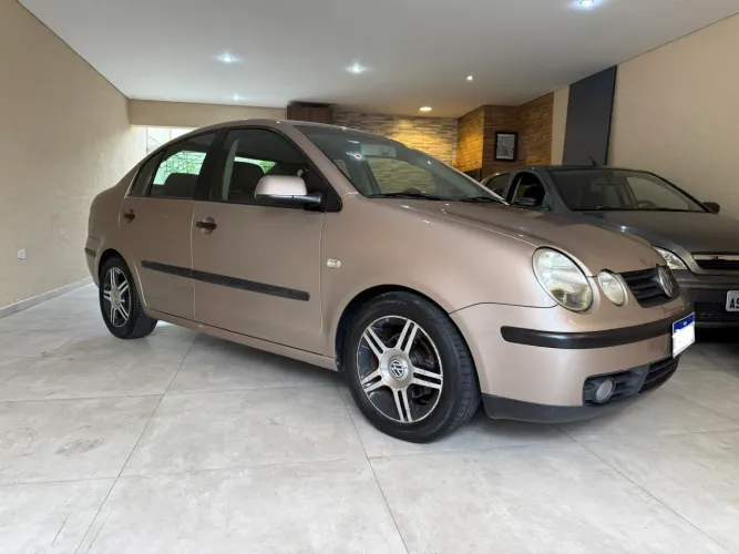 Volkswagen Polo Sedan 1.6 MI Total Flex 8V 4P 2006