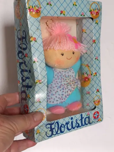 boneca antiga florista estrela na caixa, ótimo para colecionadores -