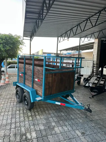 Reboque para 2 cavalos