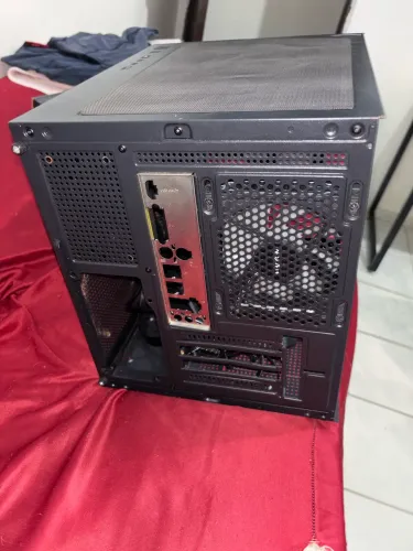 GABINETE GAMER HAYOM USADO