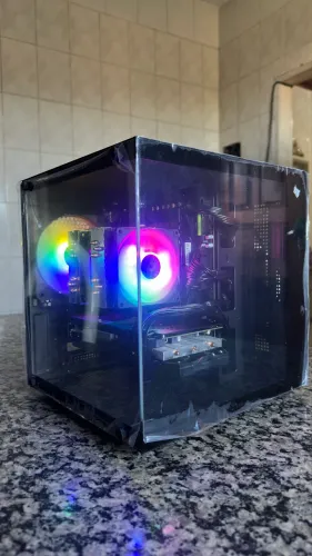 PC Gamer + RX 580 8GB | Roda Tudo + Gabinete Aquário