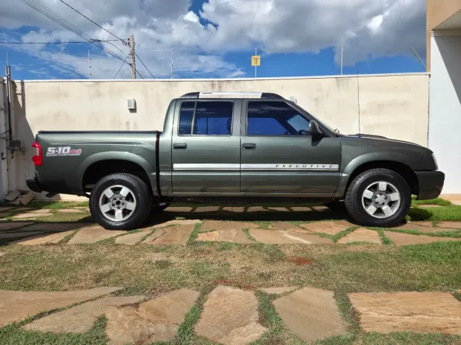 Chevrolet S10 Pick-up Exec. 2.8 4X4 CD TB Int.dies 2011
