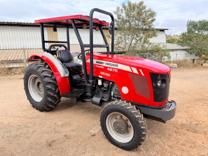 Trator massey 4275 cafeeiro