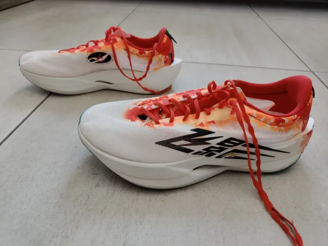 Tênis Qiaodan Feiying PB6.0 - Tam. 45 (13 US - 47,5 EU - 31 cm)