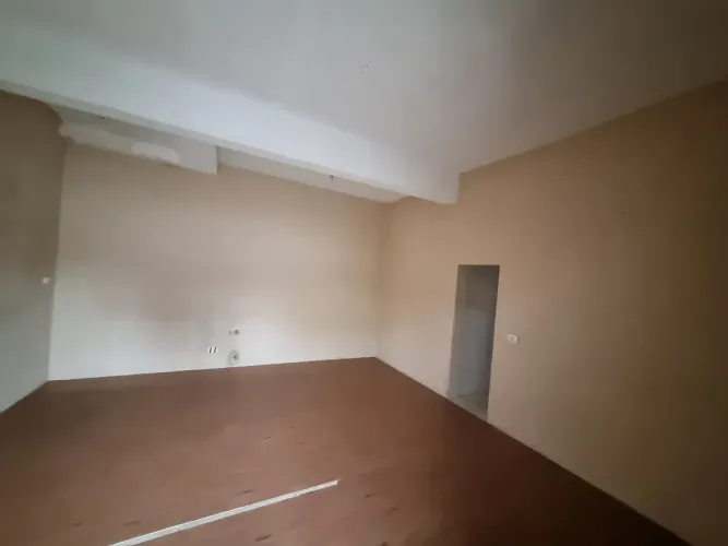 Salão Comercial Na Avenida Koto Mitisutani