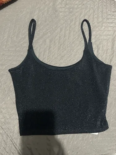 Cropped Preto Com Etiqueta