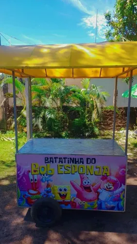 Carrinho de Batata todo no alumínio e todo adesivado e com espaço para guardar as coisas 