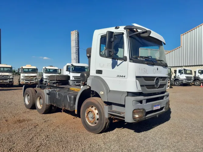 Axor 3344 Ano 2023 Teto Baixo Cabine simples