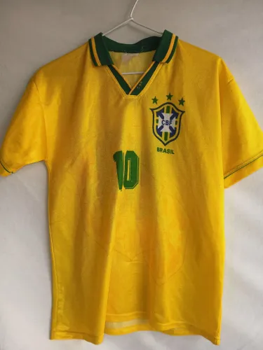 Camisa antiga da Seleção brasileira