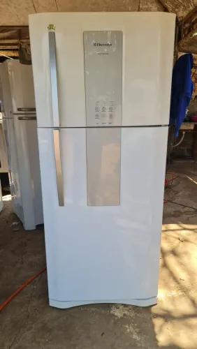 GELADEIRA ELECTROLUX FROST FREE 553 LITROS