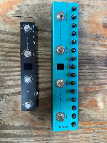 Vendo dois pedais de guitarra