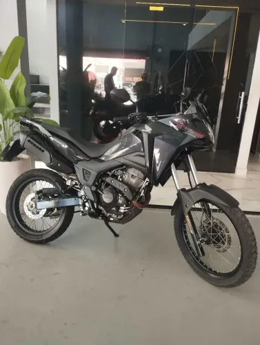 Sahara 300 ABS 2026
