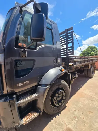 Caminhão Ford cargo