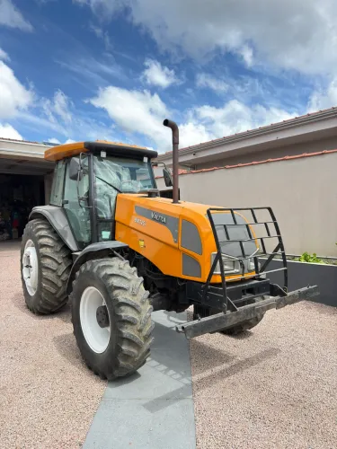 Trator Valtra BM125i 2008