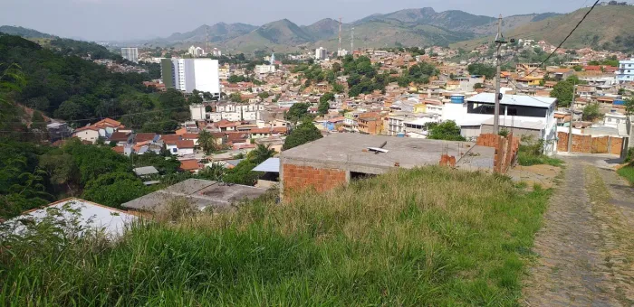 Oportunidade: Terreno registrado na rua Barbosa Bastos, bairro Palhas