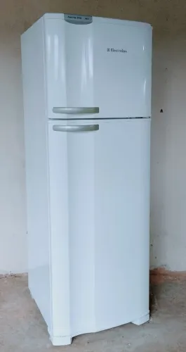 Geladeira Duplex Eletrolux Fosfree 110vlts