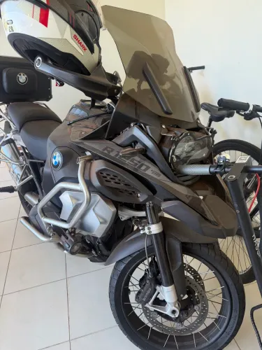 BMW R 1250 GS Adventure Triple Black 2022/2023 ? Apenas 6.000 km