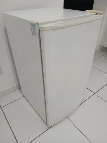 Frigobar Eletrolux 120L 220v