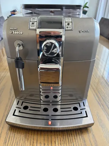 Cafeteira Espresso - Grãos  Automática - Philips Saeco Syntia Inox - Único Dono - Impecáve