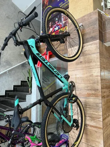 Bicicleta Aro 29 com quadro de Carbono