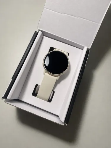 Vendo Samrtwatch Garmin Vivoactive 5 dourado 