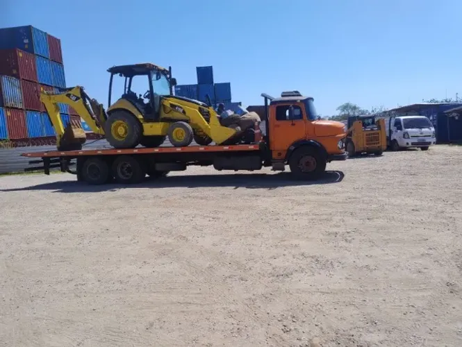 RETROESCAVADEIRA CAT 416 E 4X2