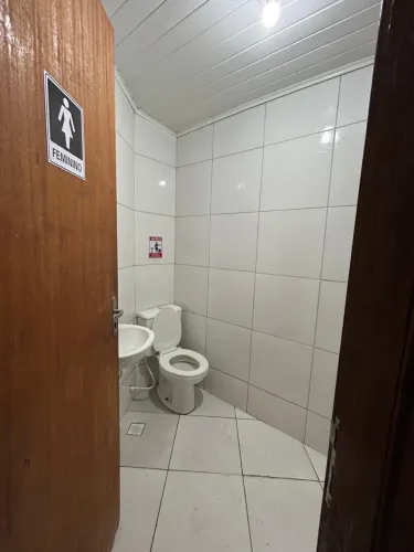 Alugo sala comercial serve para escritórios e studio 