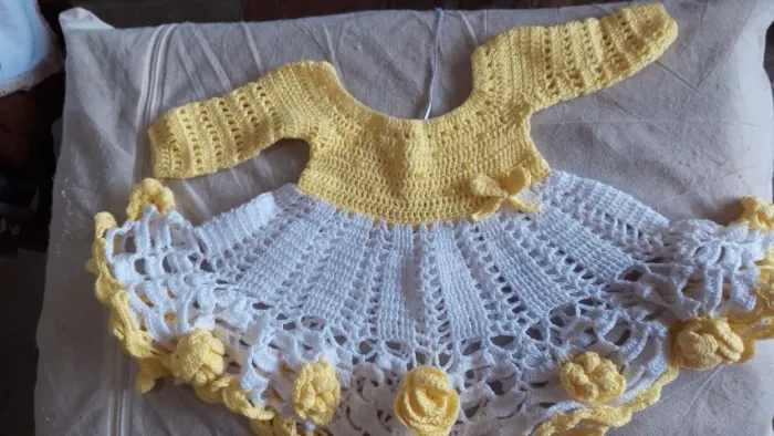 Vestido de croche pra RN ate 4 meses