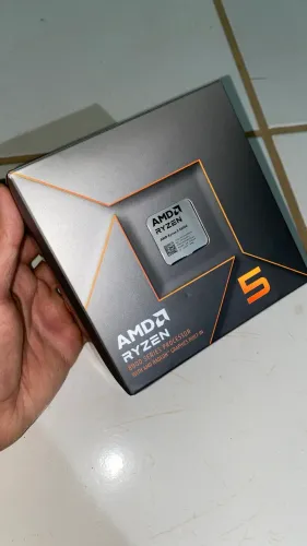 Ryzen 5 8500G DDR5 *USADO* com (Placa Gráfica Integrada)
