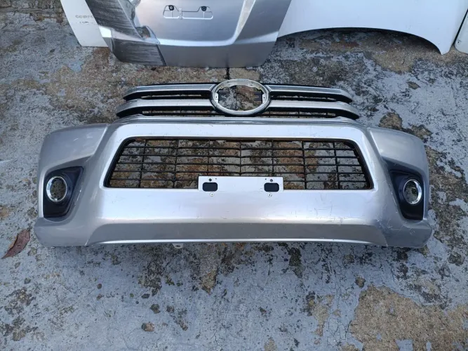 Parachoque dianteiro da Hilux 2016 a 2019 original
