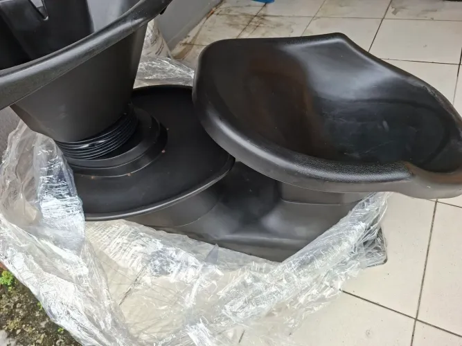 Vendo Lavatório e Carrinho Auxiliar de Salão