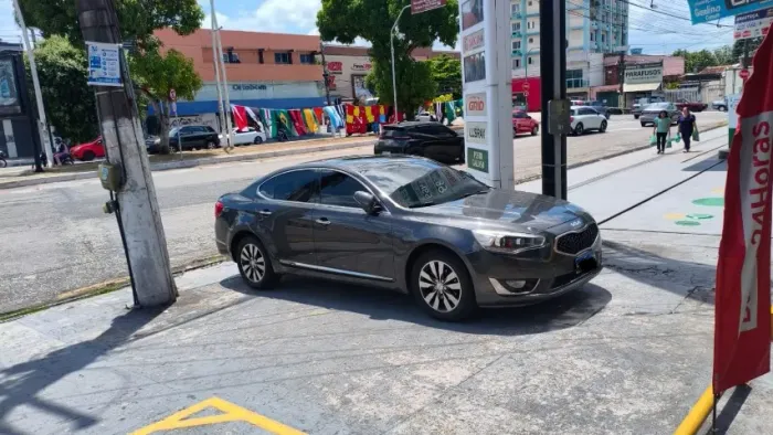 Kia Motors Cadenza EX 3.5 V6 24V 290cv Aut. 2015