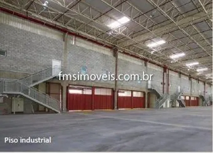 Galpão Industrial de Alto Padrão para Locação em Embu das Artes-SP: 4 Salas, 2 Banheiros,