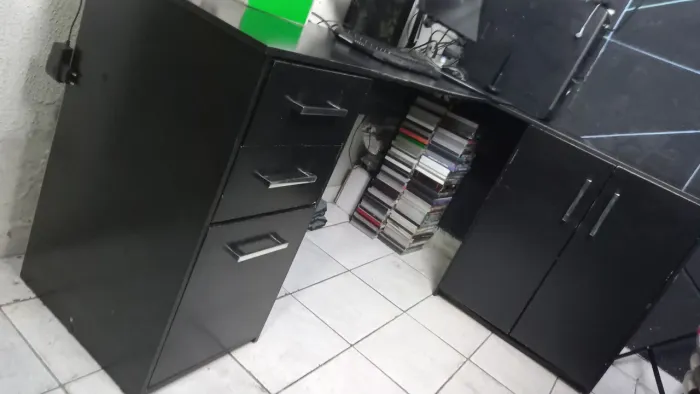 Mesa escritório em L para computadores