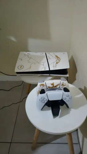 PS5 Edição Limitada + 2 controles + carregador (Na garantia)